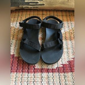 Black Tevas Women size 7 UK 38